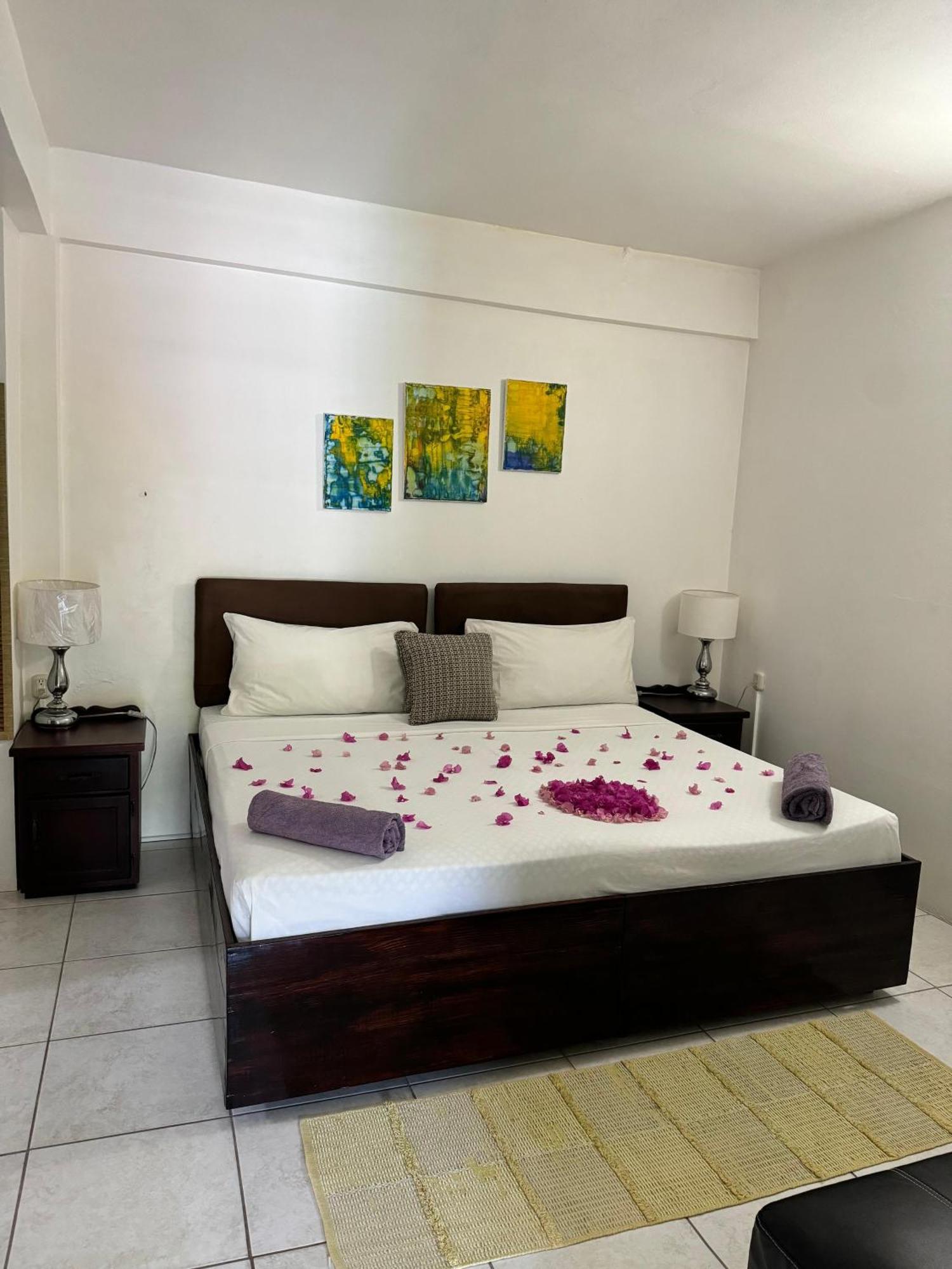 Tropical Apartments Tobago Scarborough Exterior foto